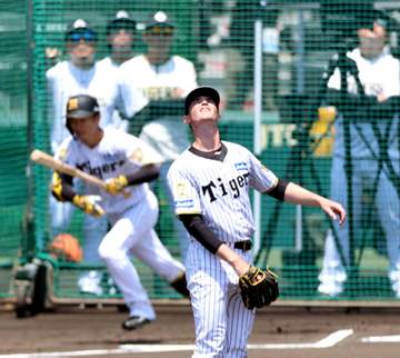 阪神・ルーカス 復活の5K 変化球テーマに12人斬り「良い感じで投げられた」藤川監督「十分な内容」