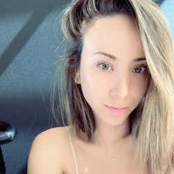 モデルプレス - 道端アンジェリカ、胸元大胆披露SEXYキャミ姿に絶賛の声