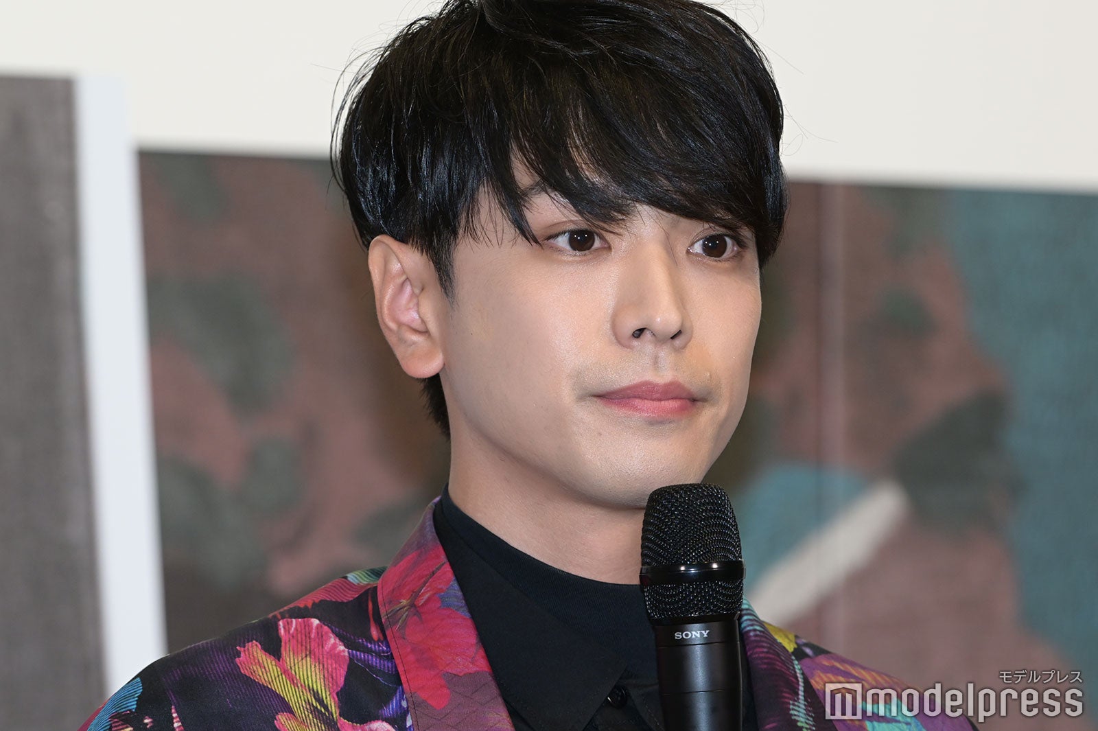 黒羽麻璃央 （C）モデルプレス