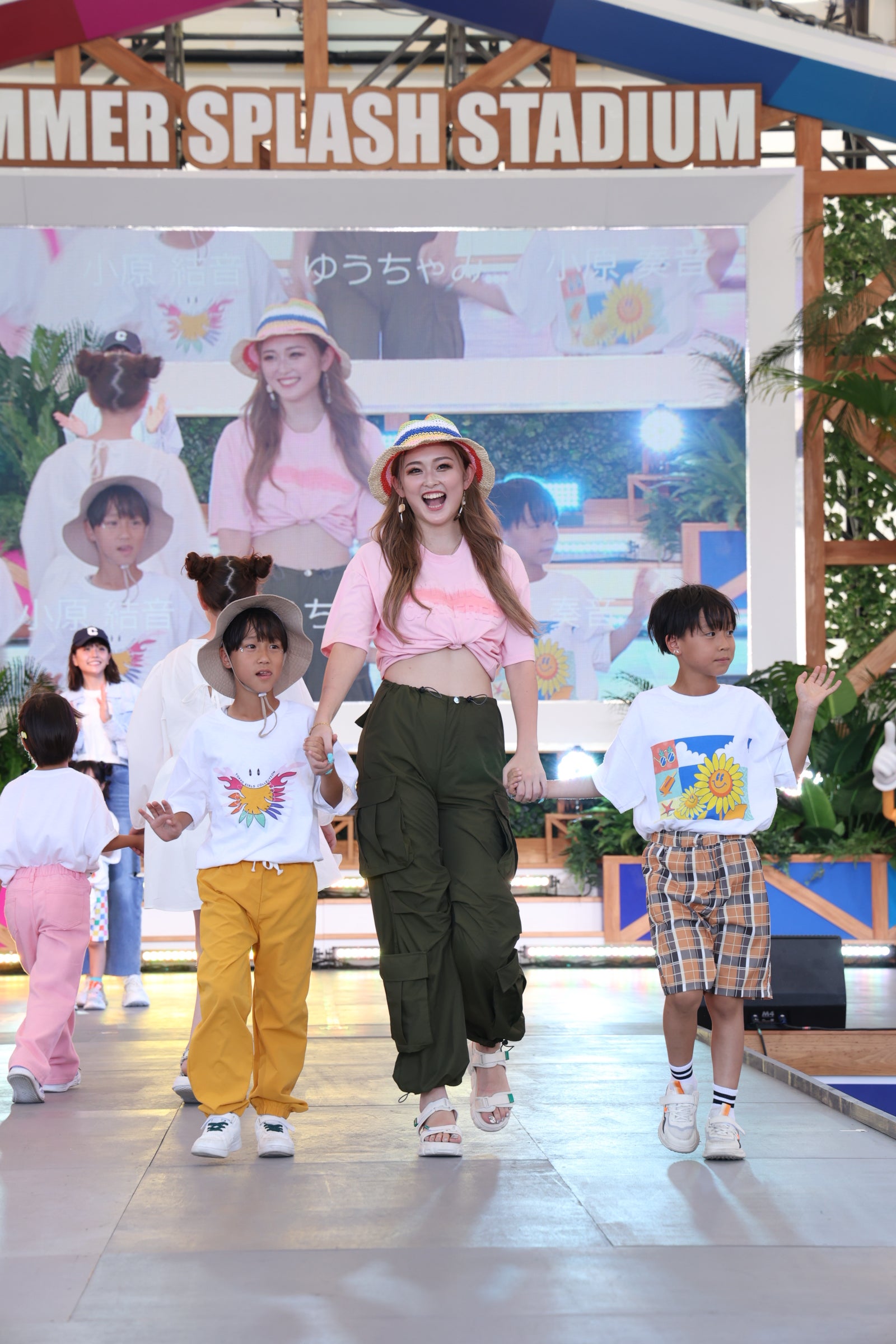 小原結音、ゆうちゃみ、小原奏音（提供写真）