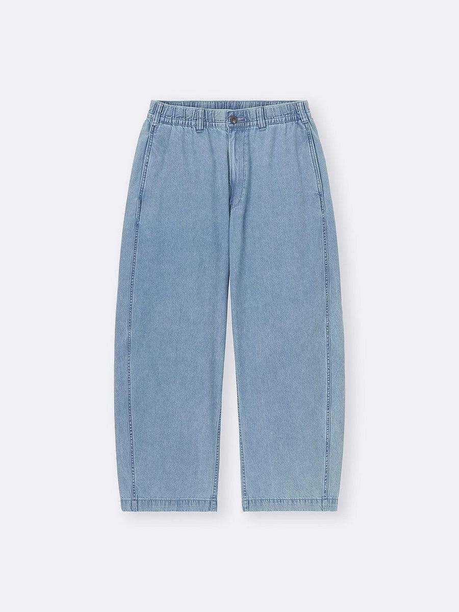 GU ライトデニムバレルレッグイージーパンツ GUのライトデニムバレルレッグイージーパンツ