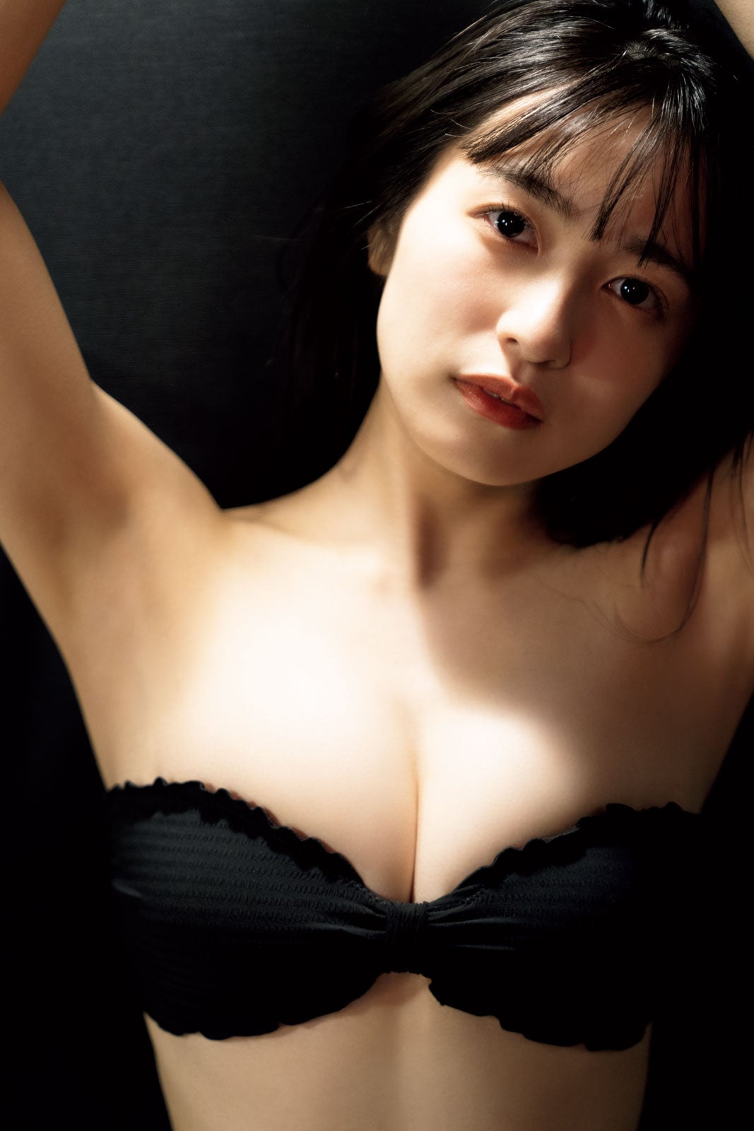 “ミニマム・グラマラス美少女”で話題・早川渚紗、グラビア解禁で知名度急上昇　1st写真集でメリハリボディ解放【注目の人物】