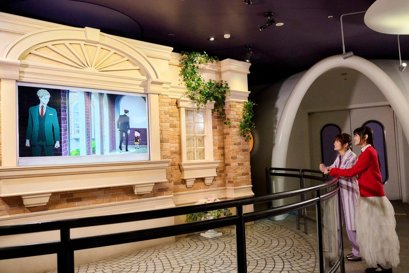 種﨑敦美、早見沙織／画像提供：ユニバーサル・スタジオ・ジャパン