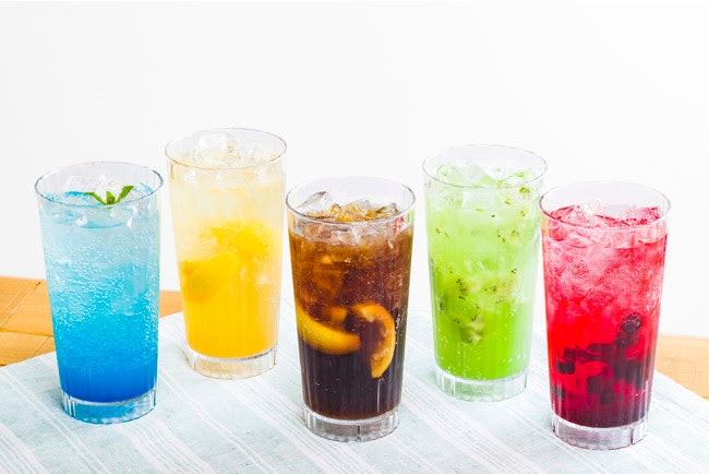 ソルティライチスカッシュ・ジンジャーレモンスカッシュ・コークレモネードスカッシュ・キウイスカッシュ・ベリー＆カシススカッシュ／画像提供：Eggs’n Things Japan