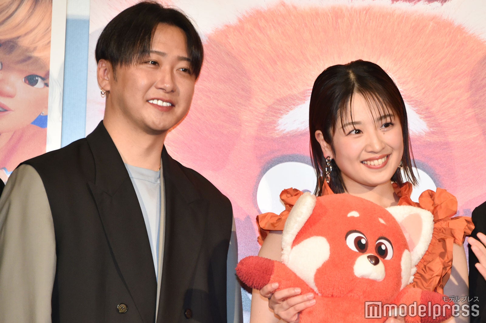 大野雄大、佐竹桃華（C）モデルプレス