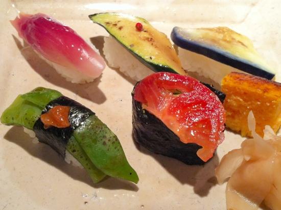 トリップアドバイザー提供