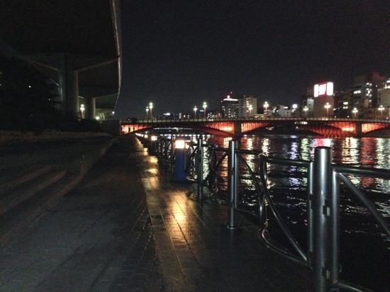 「トリップアドバイザー提供」