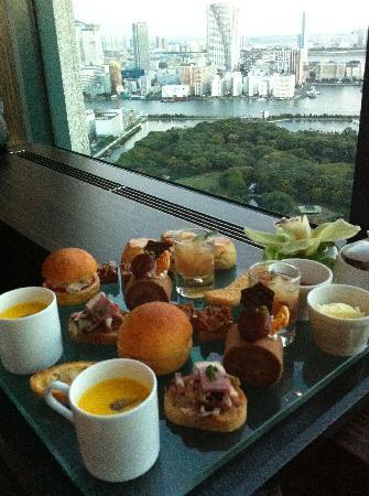 「トリップアドバイザー提供」