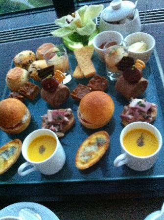 「トリップアドバイザー提供」