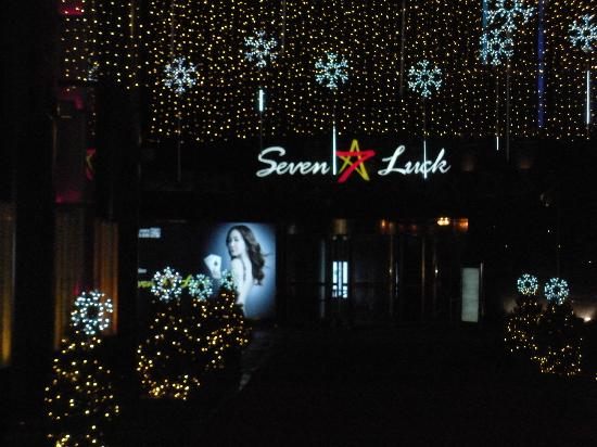 トリップアドバイザー提供