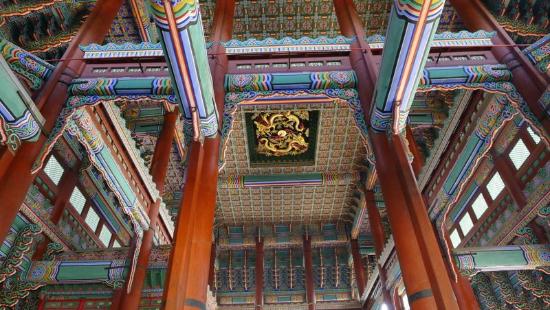 トリップアドバイザー提供