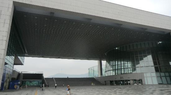 トリップアドバイザー提供