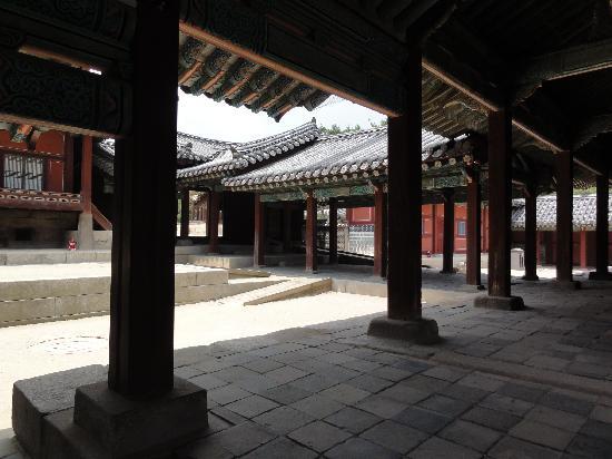 トリップアドバイザー提供