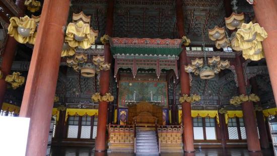 トリップアドバイザー提供