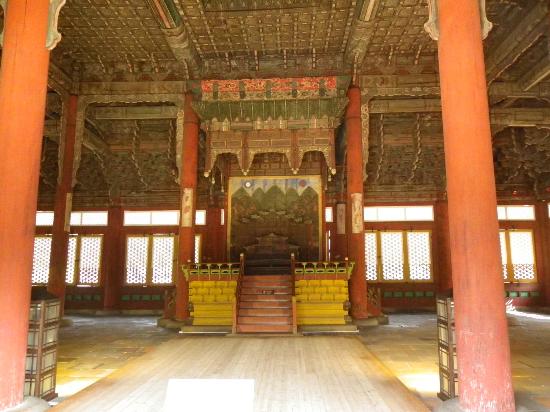 トリップアドバイザー提供