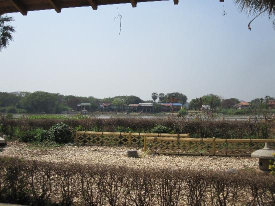 トリップアドバイザー提供