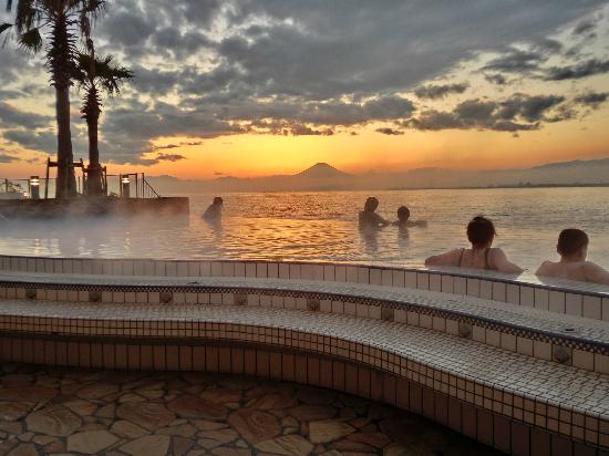 トリップアドバイザー提供